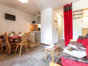 Appartement 2 pièces avec balcon, départ ski aux pieds, 4 pers., quartier animé des Bruyères - FR-1-344-834